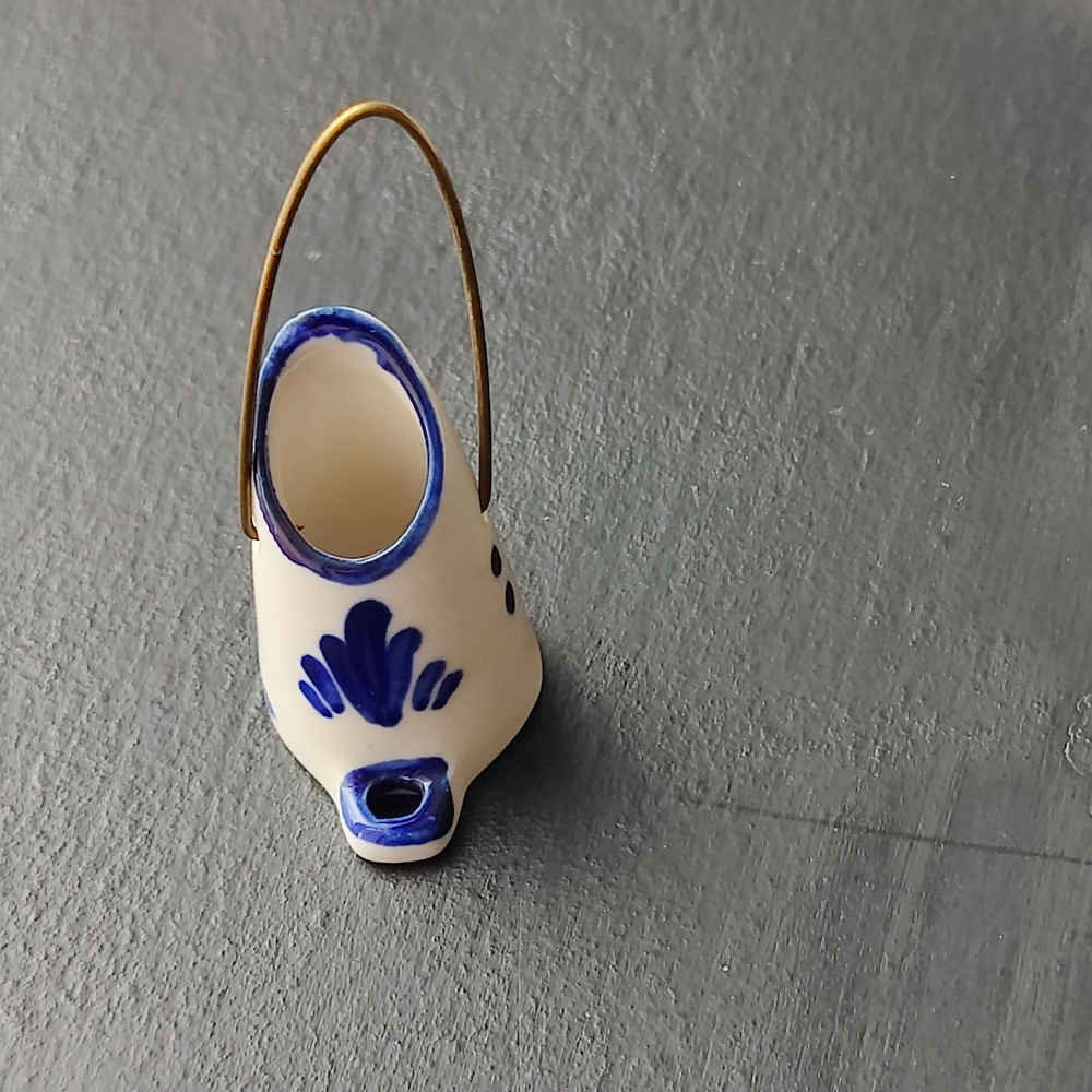 Vintage Delft miniature ceramic coal bucket with metal handle